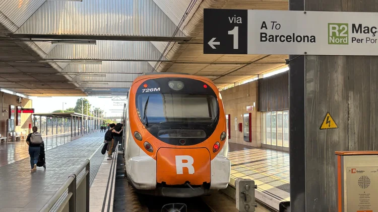 Alerta a Rodalies: el Govern força la suspensió total després del tercer despreniment en una setmana
