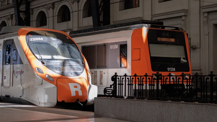 Rodalies reobre aquest dilluns sota mínims: un mes de gratuïtat davant el col·lapse de la xarxa